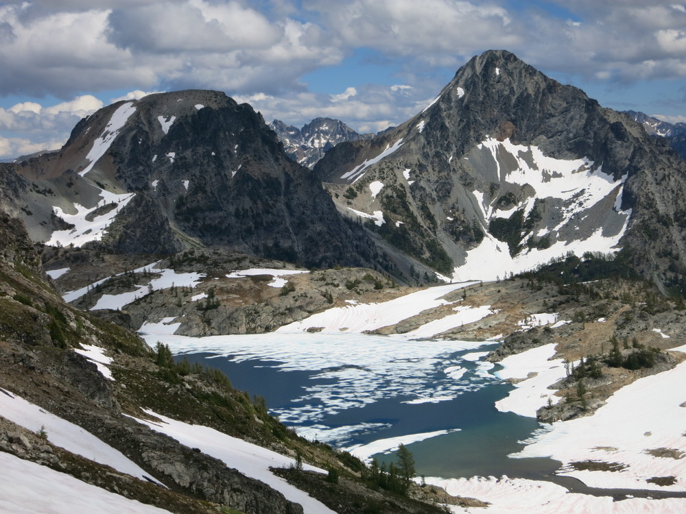 Lower Ice Lake with North (L) and South (R) Spectacle Buttes. 